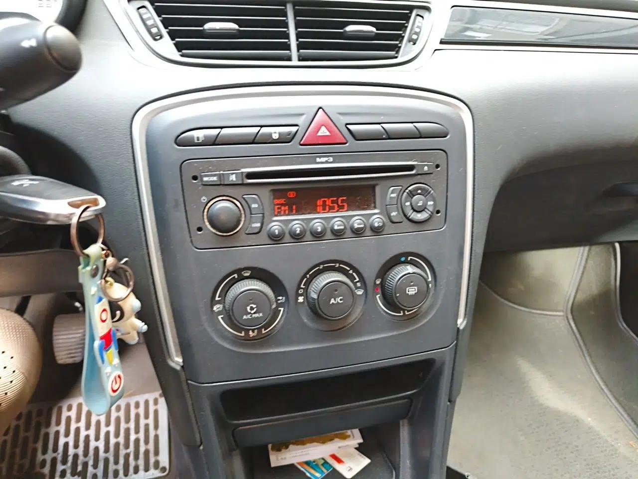 Peugeot 308 2013 1.6L Manual YouShang Model — миниатюра 13