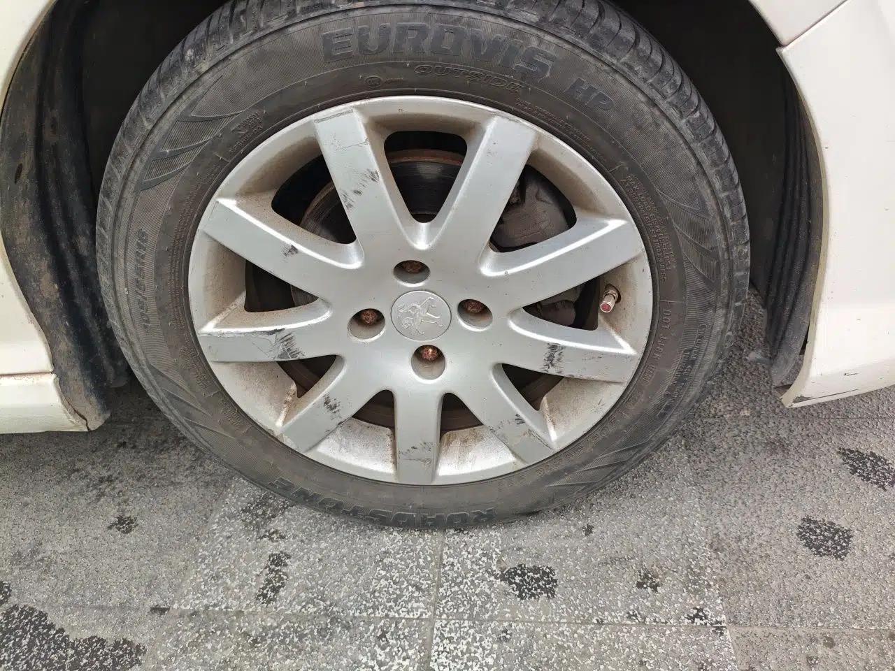 Peugeot 308 2013 1.6L Manual YouShang Model — миниатюра 8
