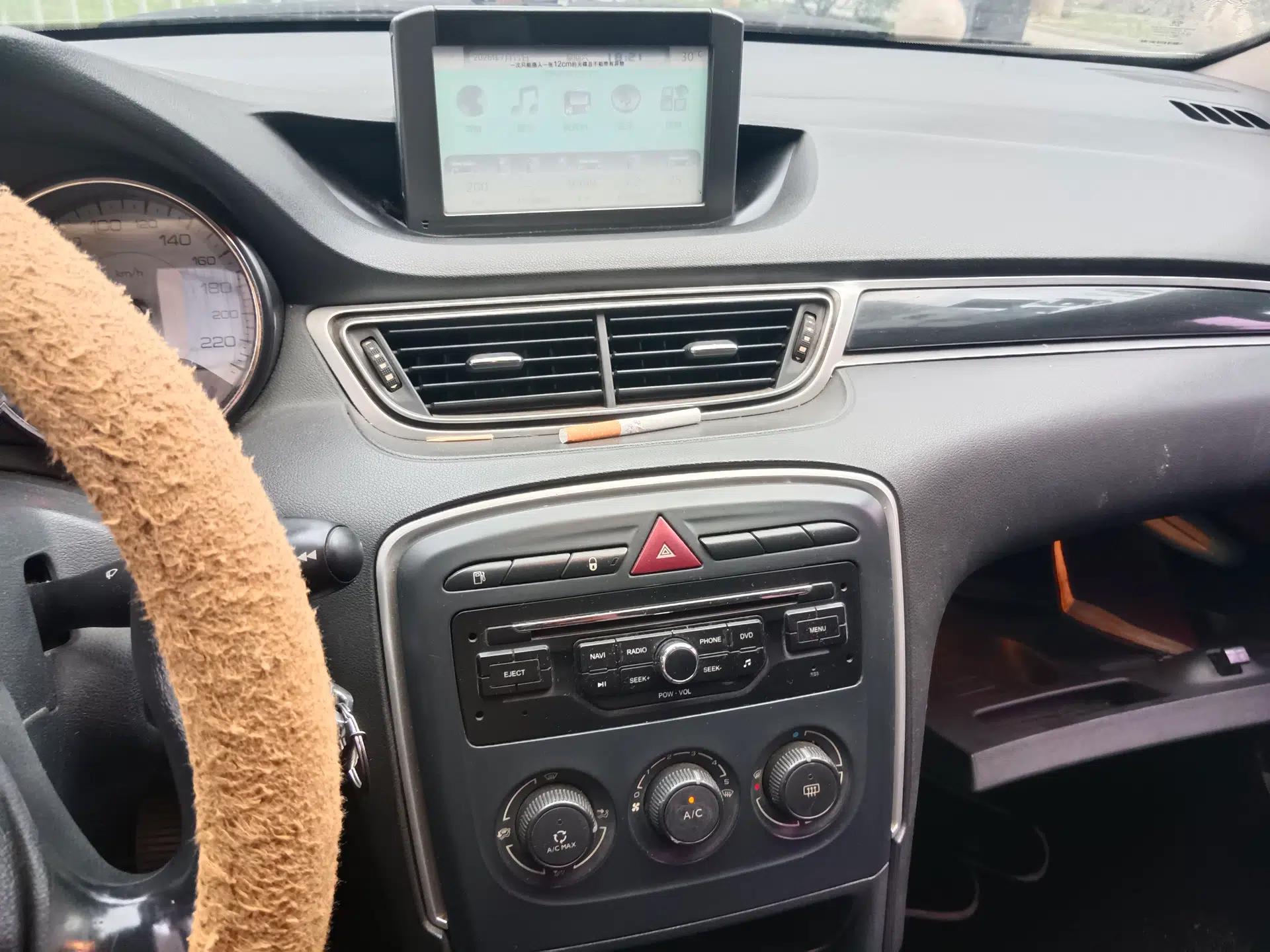 Peugeot 308 2014 Enjoy Edition Classic 1.6L Manual YouShang Model — миниатюра 13