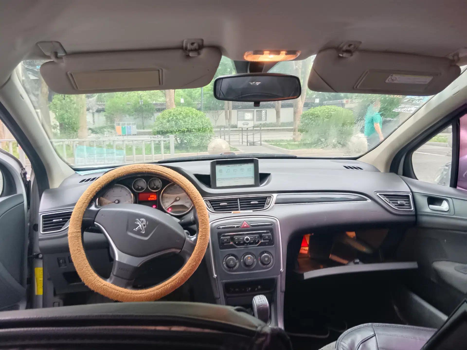 Peugeot 308 2014 Enjoy Edition Classic 1.6L Manual YouShang Model — миниатюра 18