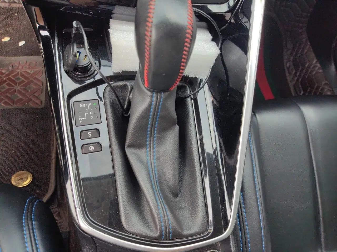 Peugeot 308 2016 1.6L Automatic Luxury Edition — миниатюра 14