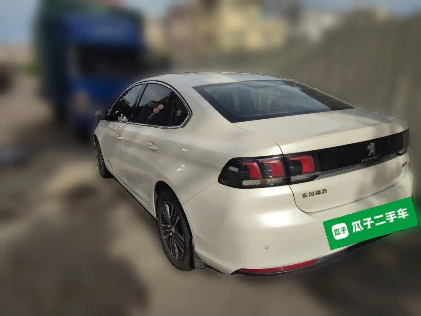 Peugeot 308 2016 1.6L Automatic Luxury Edition — миниатюра 4