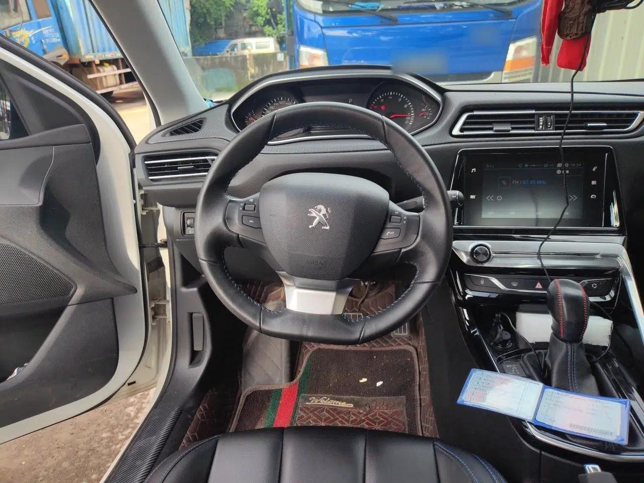 Peugeot 308 2016 1.6L Automatic Luxury Edition — миниатюра 10
