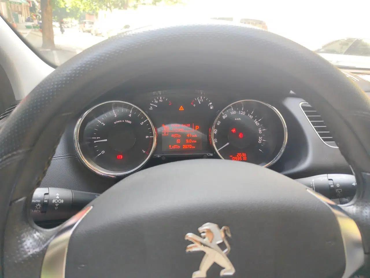 Peugeot 3008 2015 1.6THP Automatic Prestige Edition — миниатюра 11