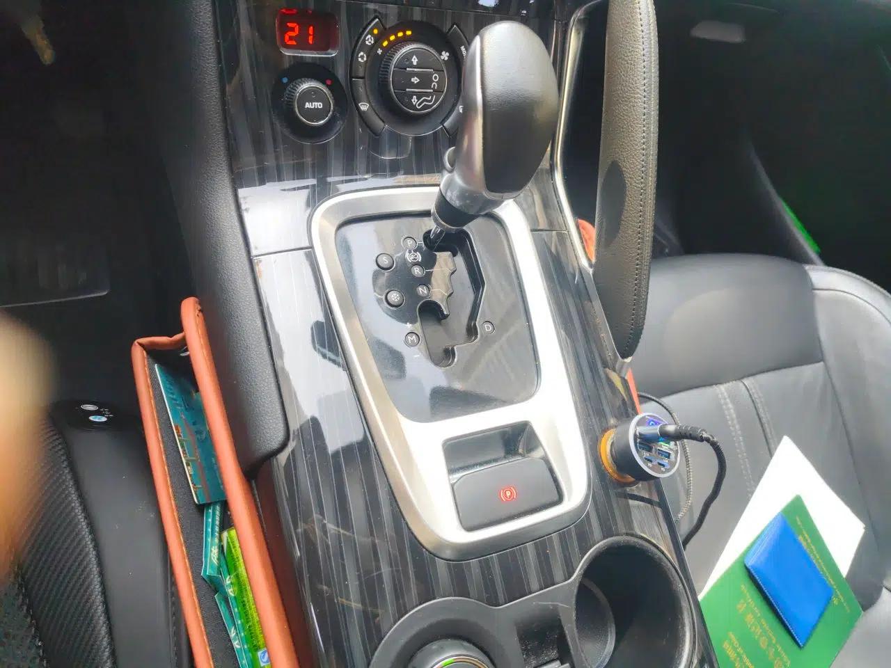 Peugeot 3008 2015 1.6THP Automatic Prestige Edition — миниатюра 14