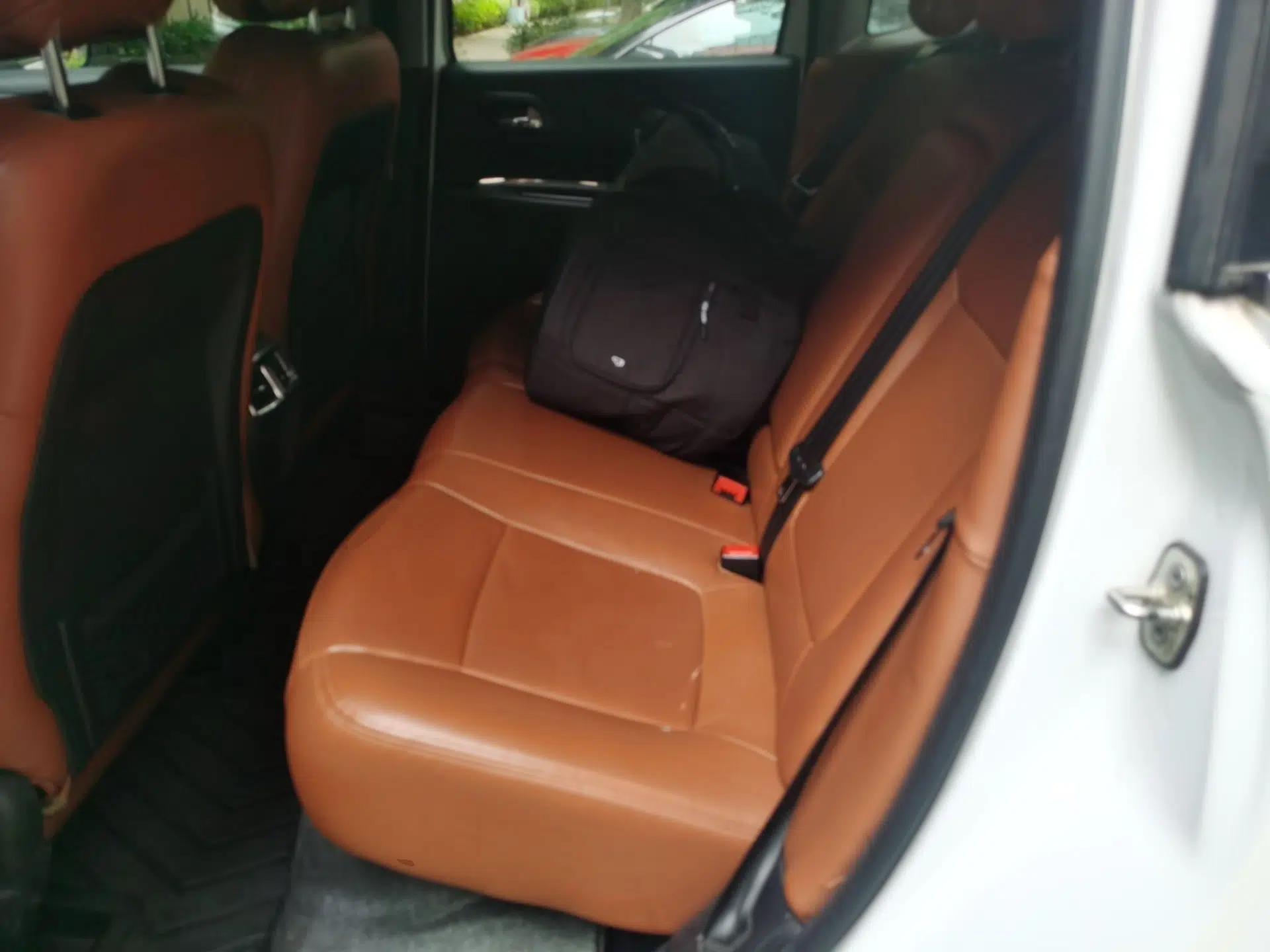 Peugeot 3008 2015 2.0L Automatic Classic Edition — миниатюра 17