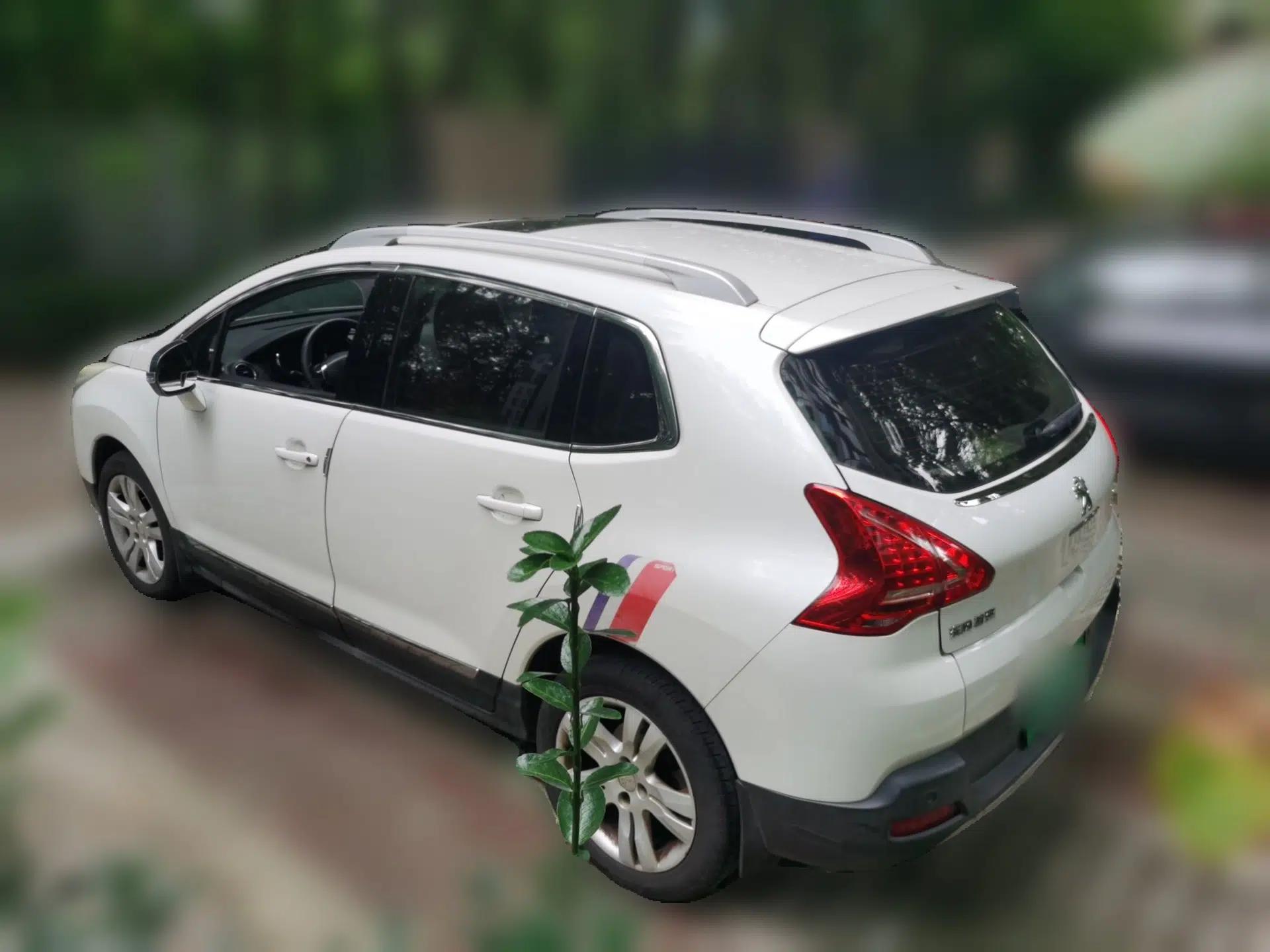 Peugeot 3008 2015 2.0L Automatic Classic Edition — миниатюра 4