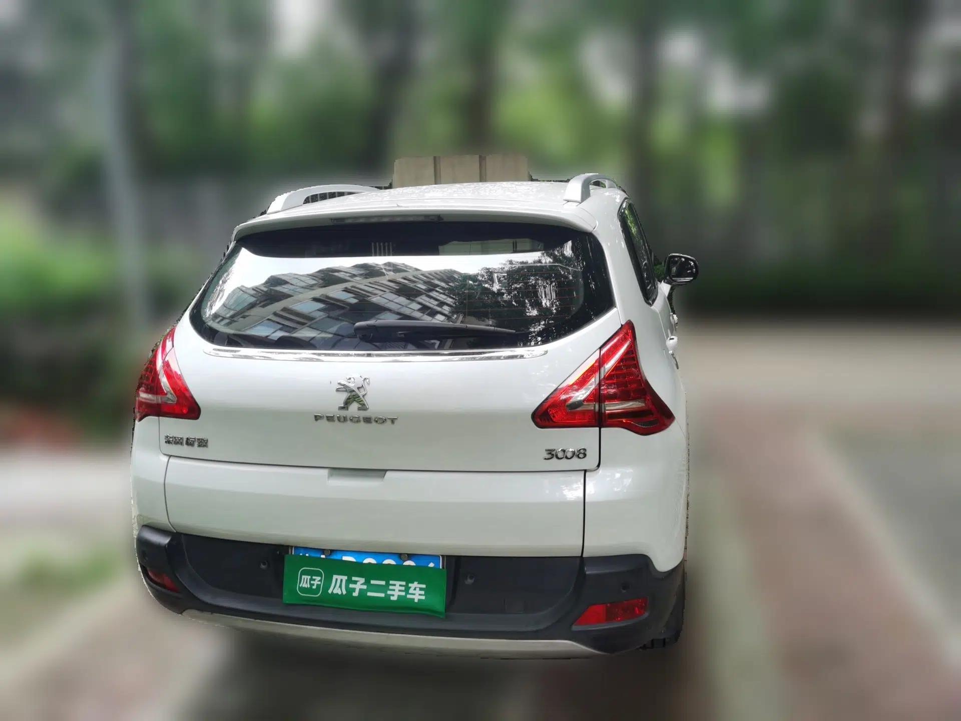 Peugeot 3008 2015 2.0L Automatic Classic Edition — миниатюра 5