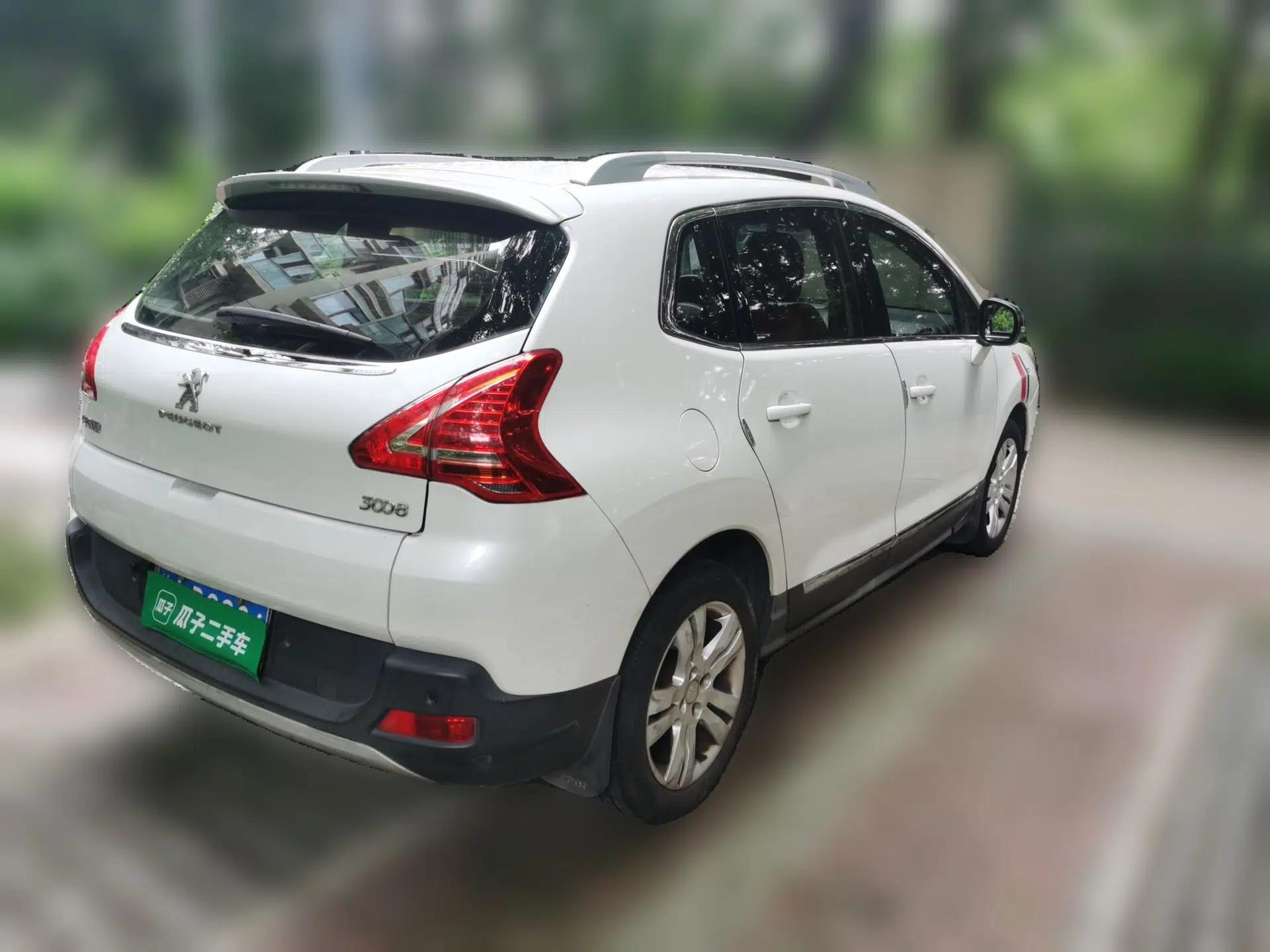 Peugeot 3008 2015 2.0L Automatic Classic Edition — миниатюра 6