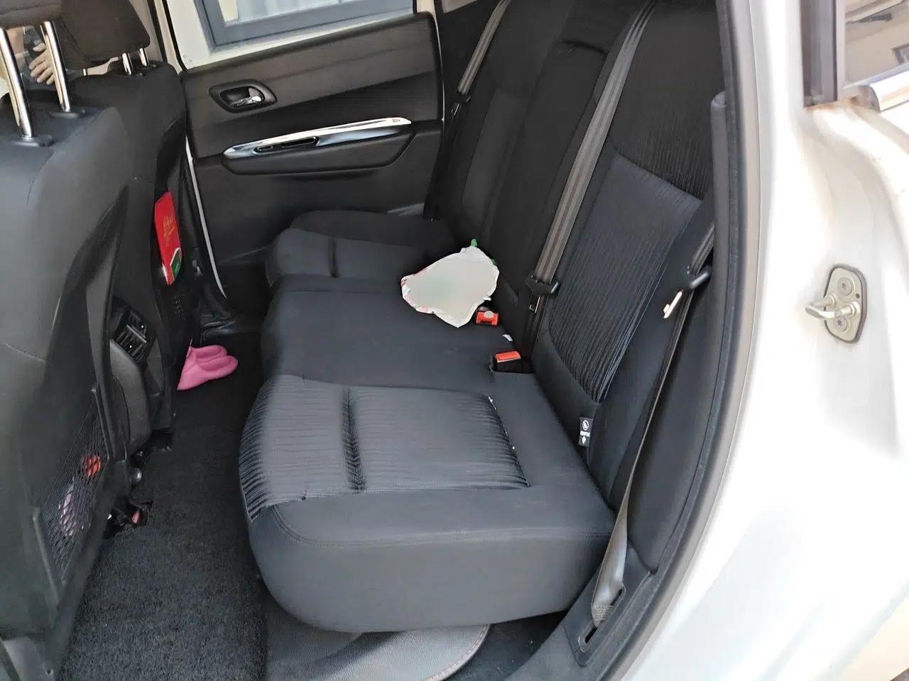 Peugeot 3008 2015 2.0L Automatic Classic Edition — миниатюра 17