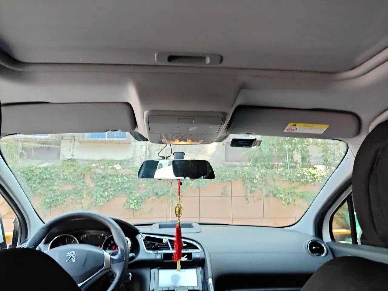 Peugeot 3008 2015 2.0L Automatic Classic Edition — миниатюра 18