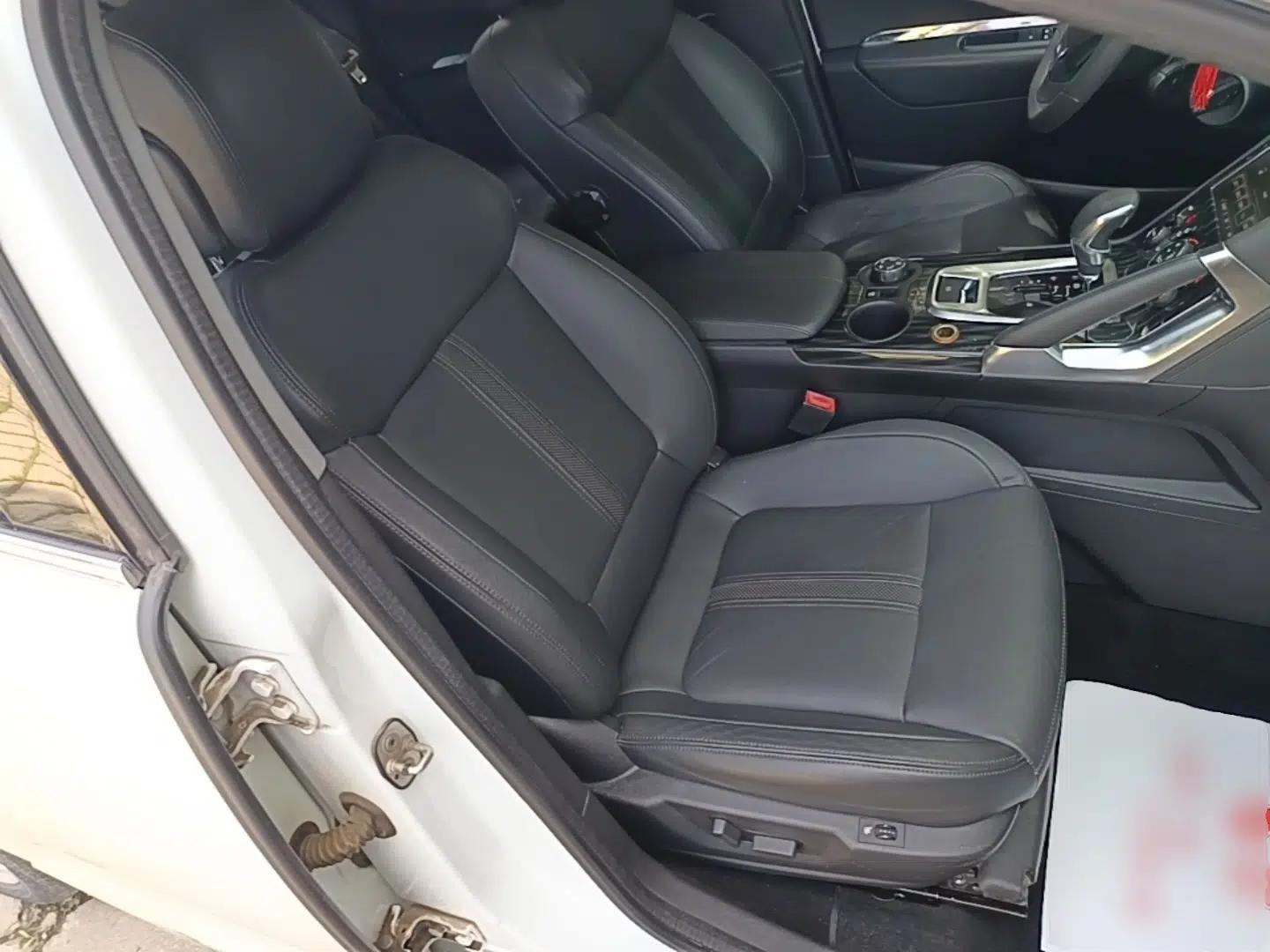 Peugeot 3008 2015 1.6THP Automatic Prestige Edition — миниатюра 19