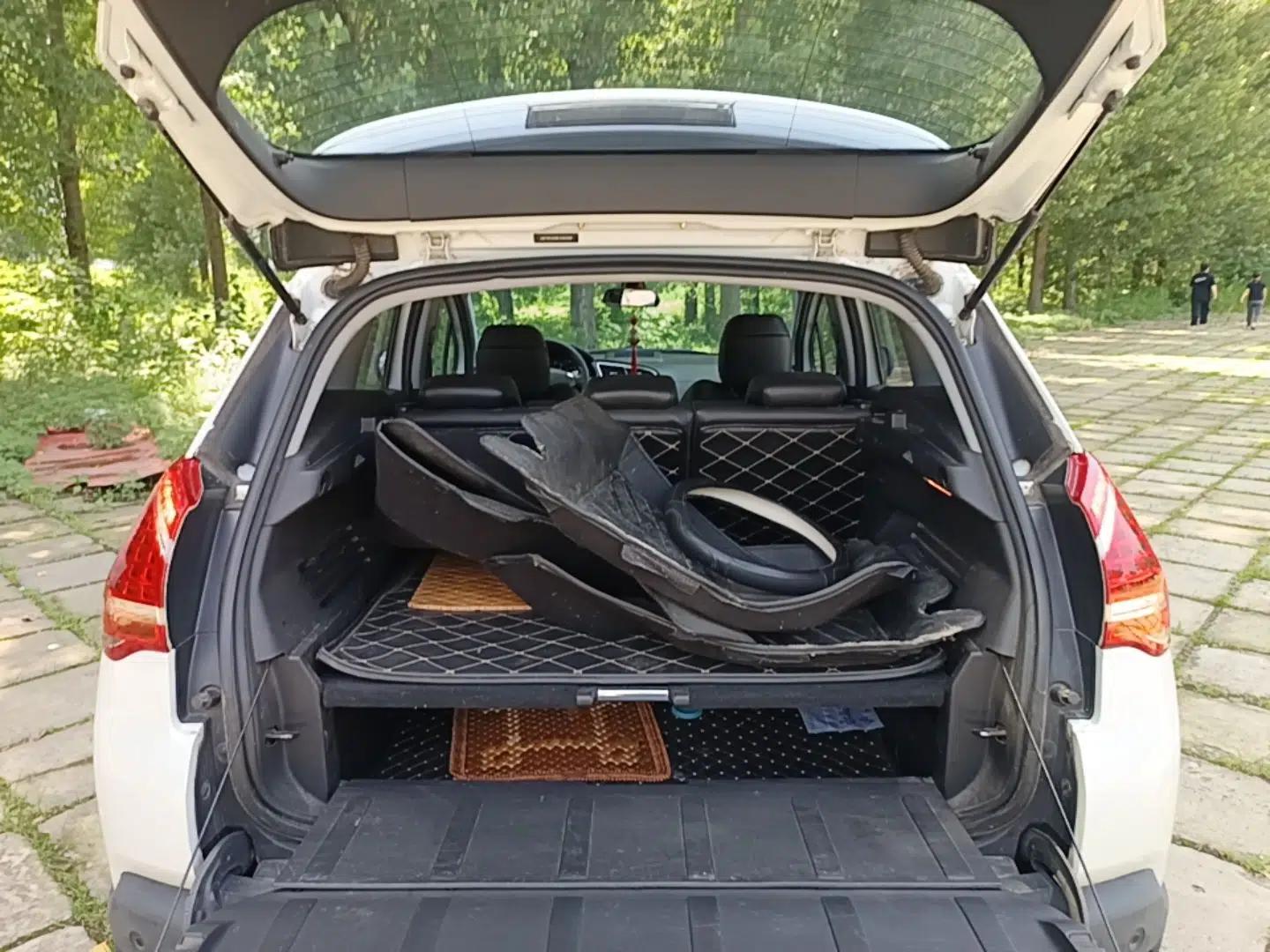 Peugeot 3008 2015 1.6THP Automatic Prestige Edition — миниатюра 22
