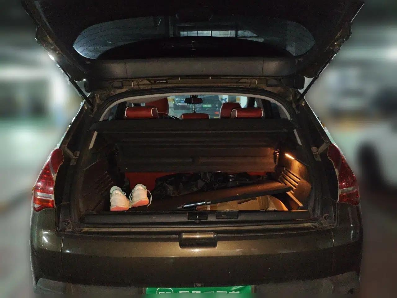 Peugeot 3008 2013 1.6THP Roland Garros Edition — миниатюра 19