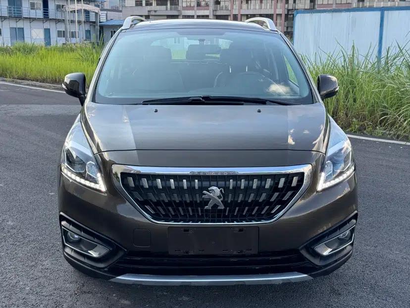 Peugeot 3008 2016 2.0L Automatic Trend Edition — миниатюра 14