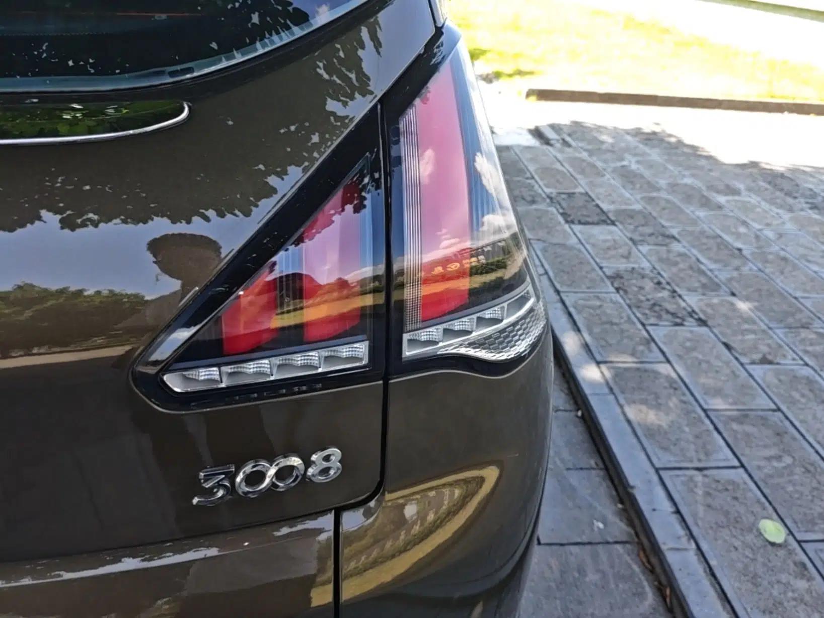 Peugeot 3008 2016 2.0L Automatic Trend Edition — миниатюра 9