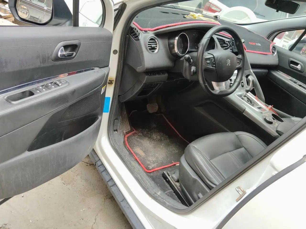 Peugeot 3008 2016 1.6THP Automatic Trend Edition — миниатюра 16