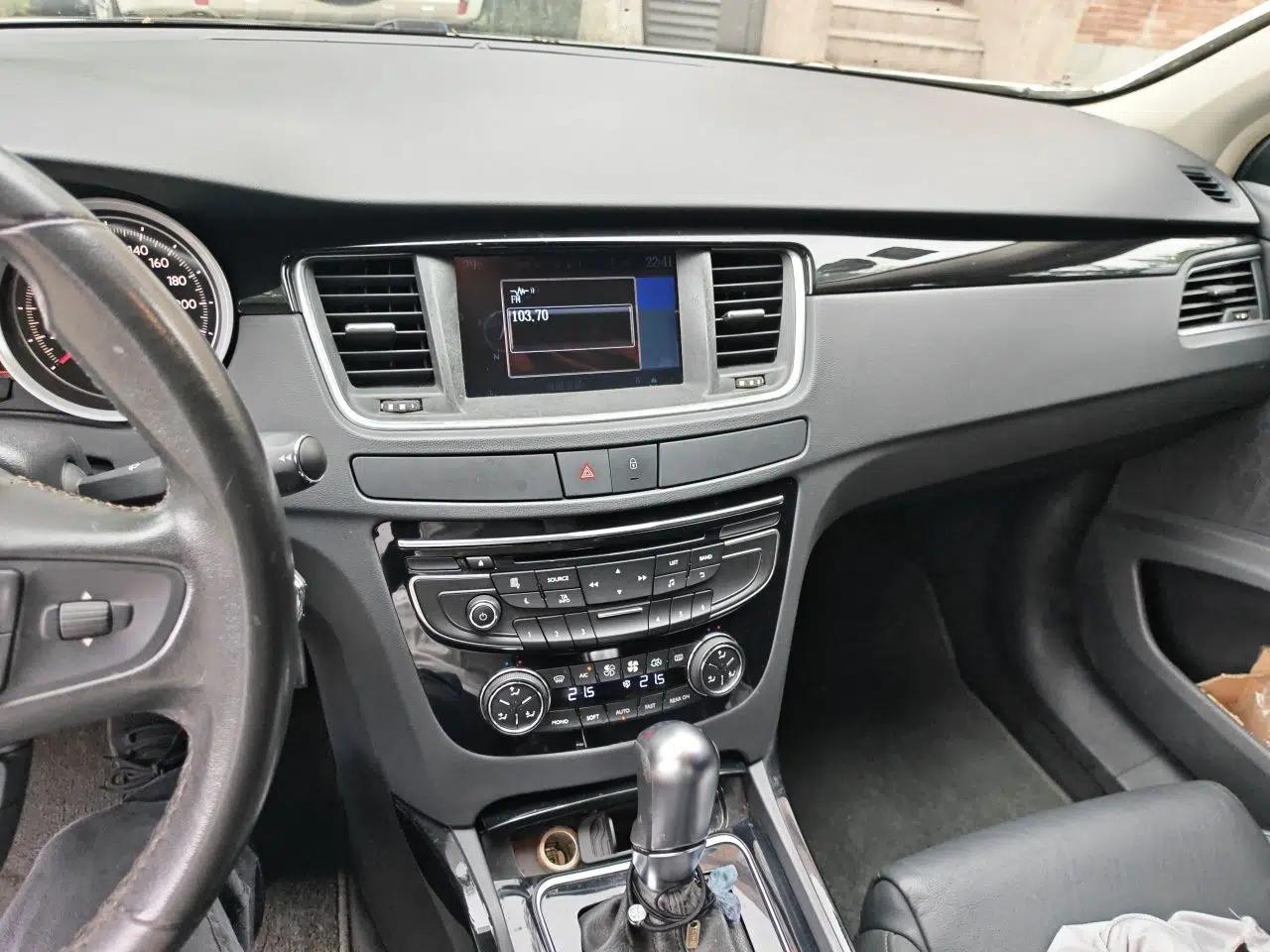 Peugeot 508 2012 2.0L Automatic Smart Enjoyment Version — миниатюра 13