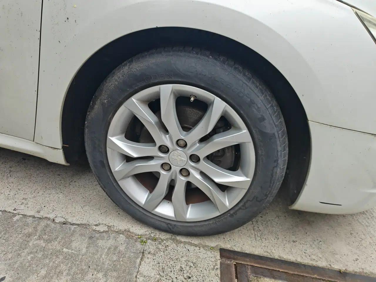 Peugeot 508 2012 2.0L Automatic Smart Enjoyment Version — миниатюра 8