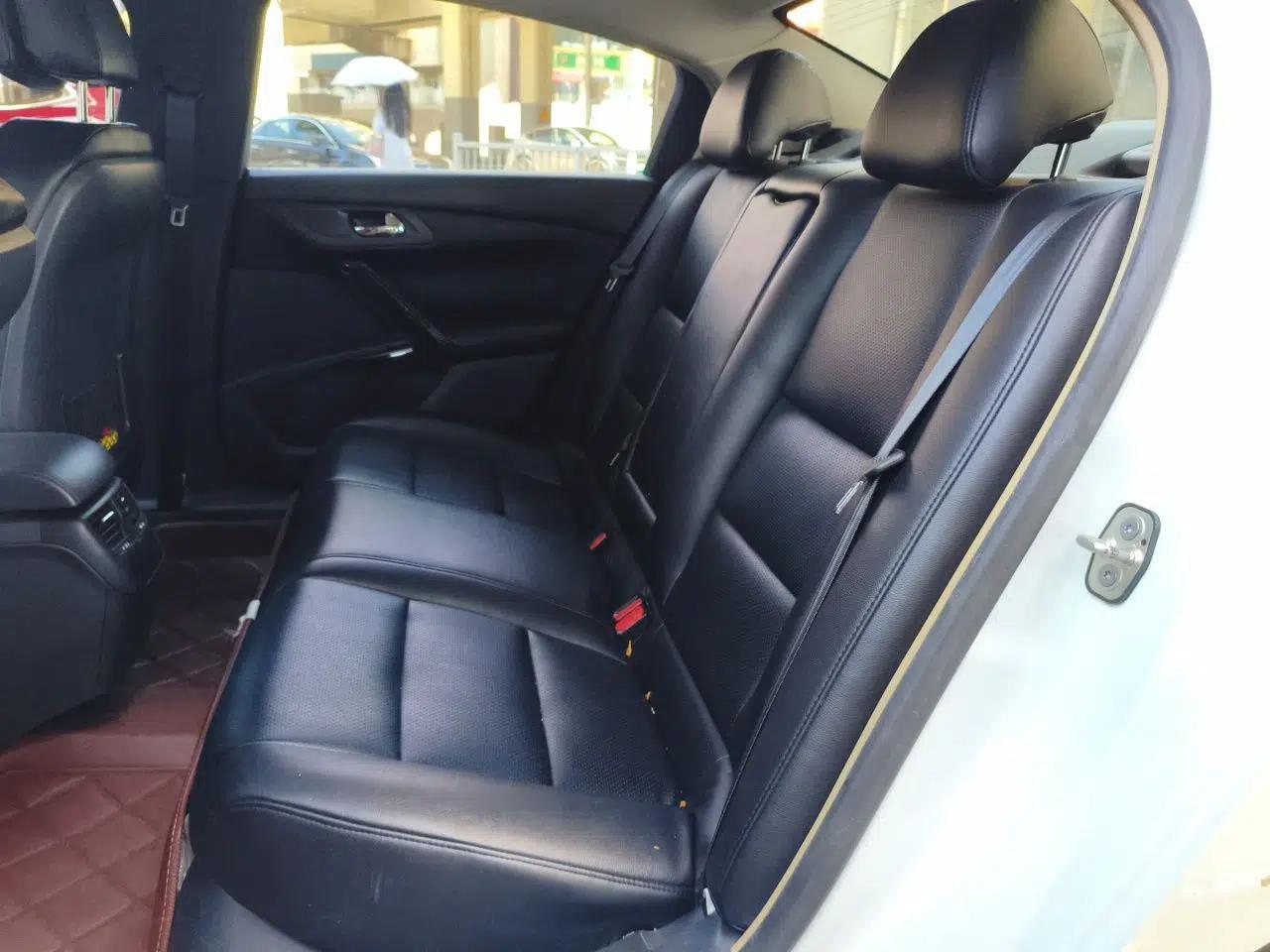Peugeot 508 2013 2.0L 2nd Anniversary Edition with Automatic Sunroof – Classic Version — миниатюра 17