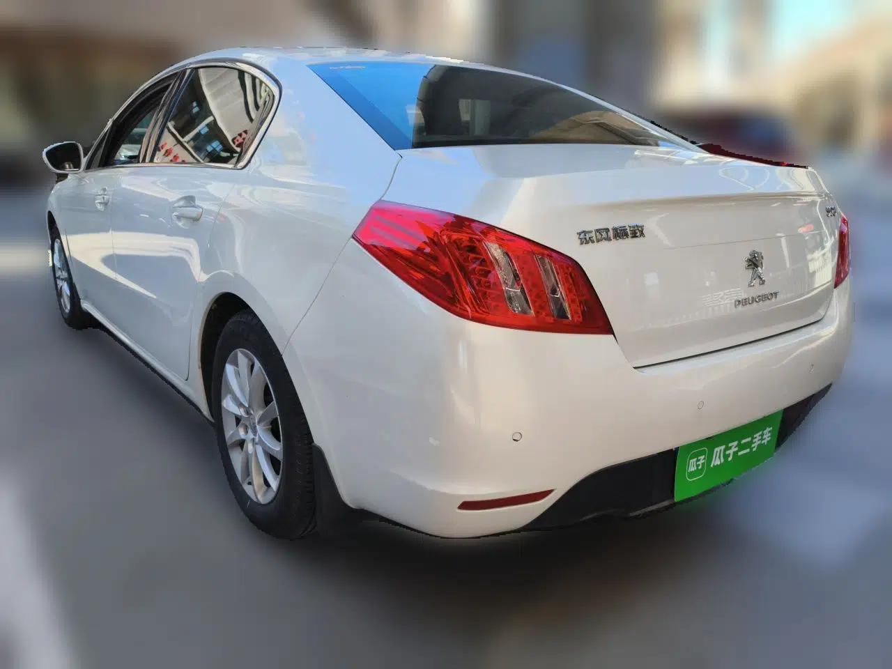 Peugeot 508 2013 2.0L 2nd Anniversary Edition with Automatic Sunroof – Classic Version — миниатюра 4