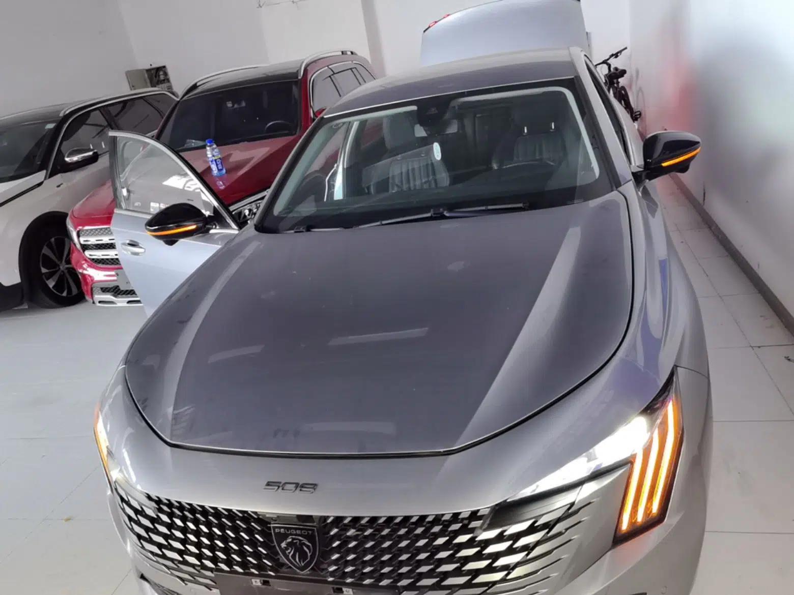 Peugeot 508 2023 508L 400THP Driving Flagship Edition — миниатюра 2