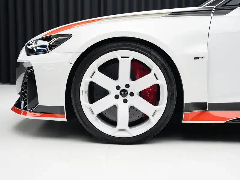 2025 Audi RS 6 Avant GT — миниатюра 12