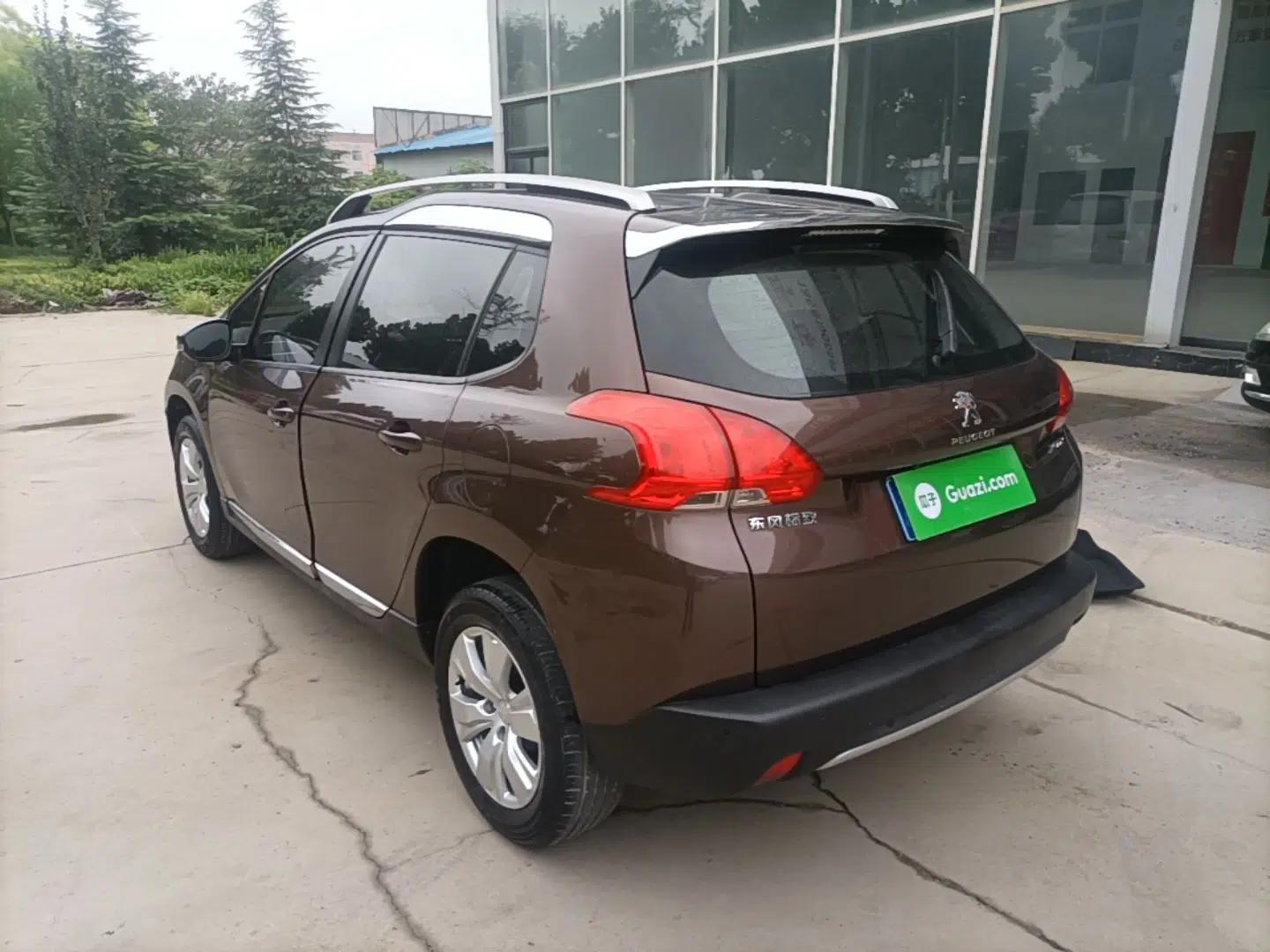 Peugeot 2008 2014 1.6L Manual Fashion Edition — миниатюра 13