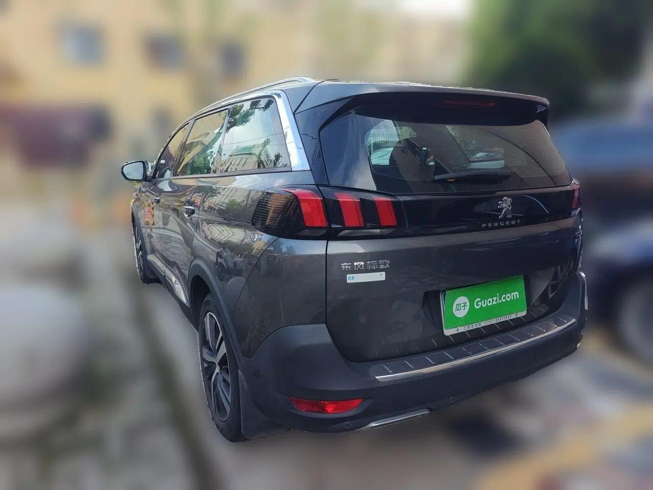 Peugeot 5008 2017 380THP 5-Seater Elite Edition — миниатюра 4