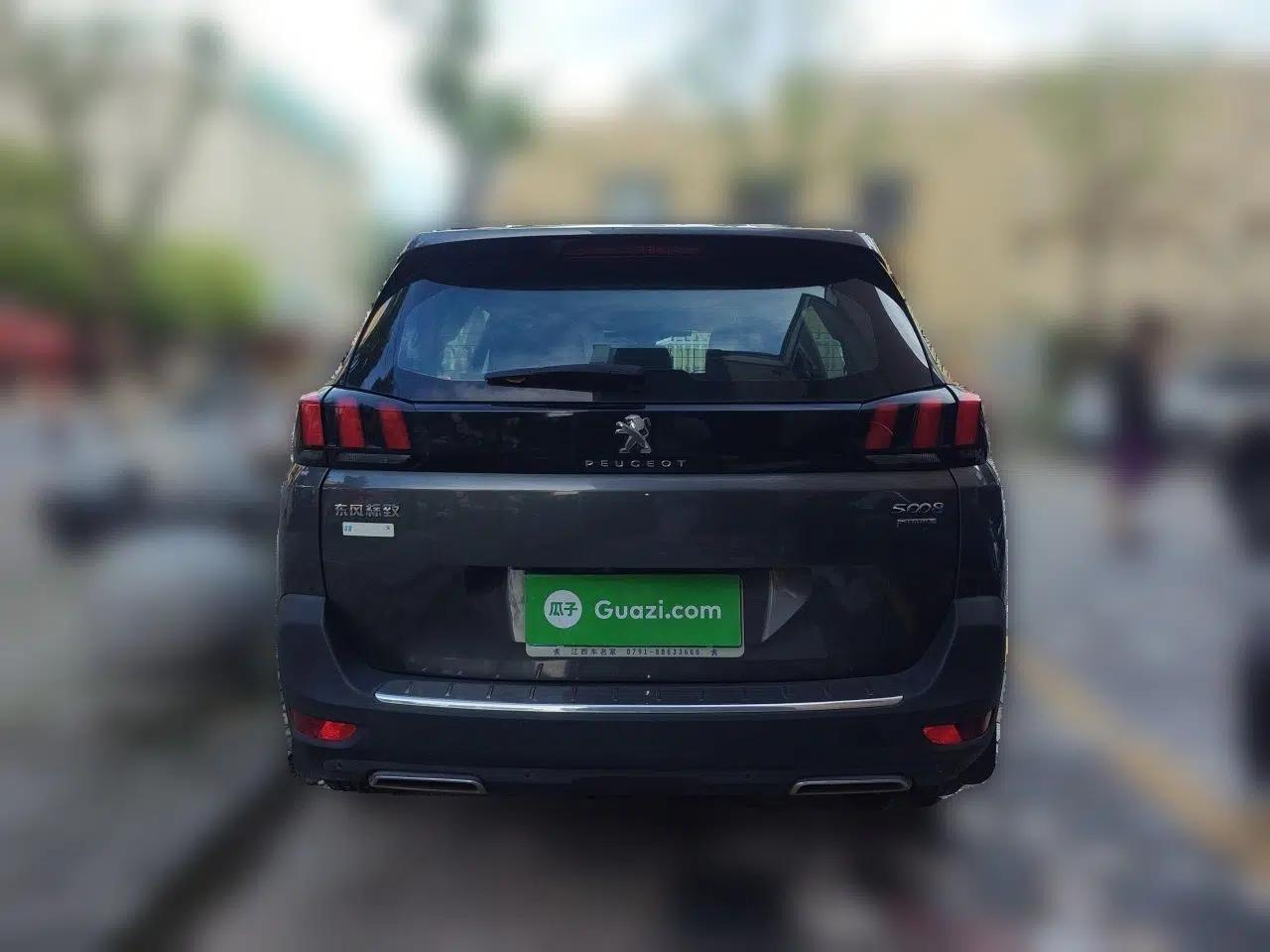Peugeot 5008 2017 380THP 5-Seater Elite Edition — миниатюра 5