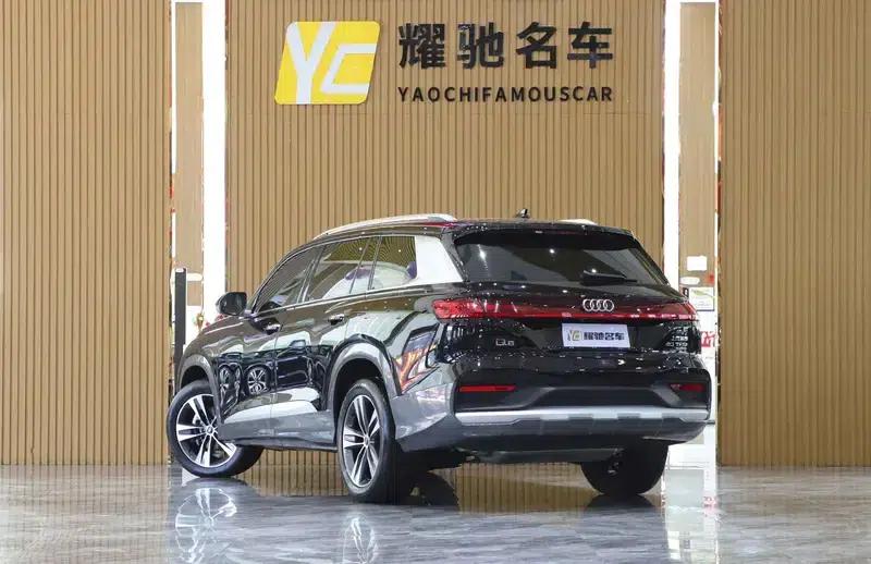 Audi Q6 2025 40TFSI quattro Commemorative Edition, Feathered Package, 7-seater — миниатюра 4