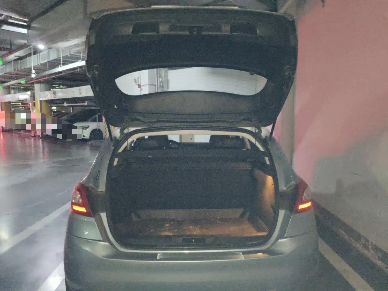 Peugeot 308S 2015 1.6T Automatic Ruichi Edition — миниатюра 19