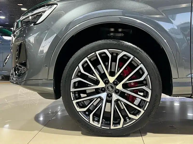 Audi SQ7 2024 4.0 TFSI — миниатюра 12