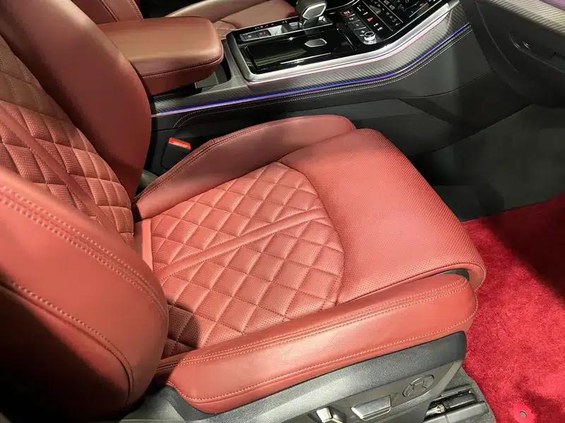 Audi SQ7 2024 4.0 TFSI — миниатюра 13