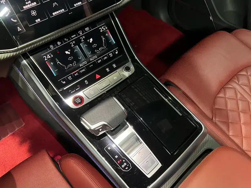 Audi SQ7 2024 4.0 TFSI — миниатюра 18