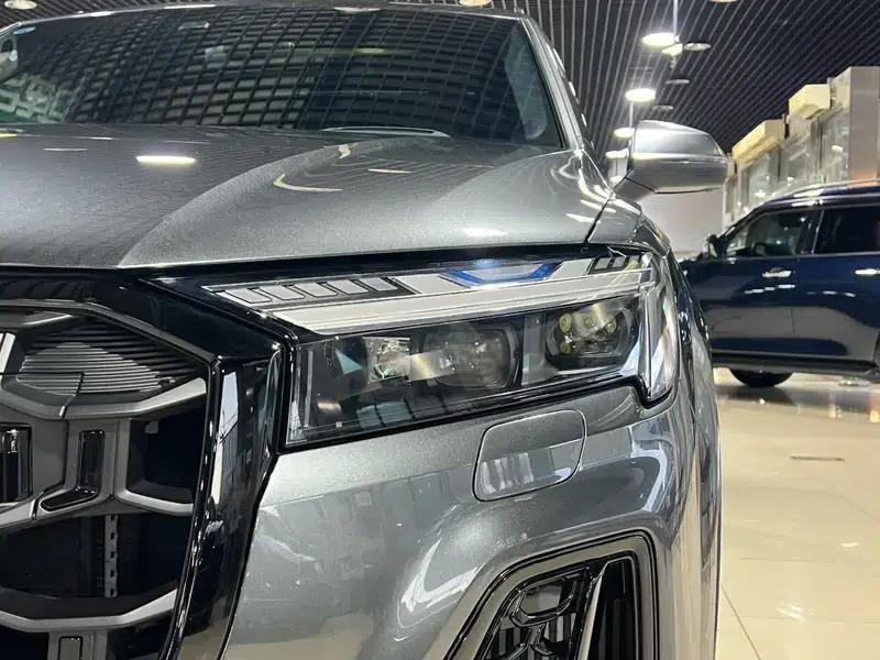 Audi SQ7 2024 4.0 TFSI — миниатюра 9