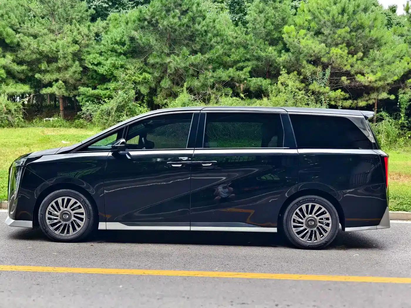 Trumpchi M8 2023 Master Series Hybrid Flagship Edition — миниатюра 20
