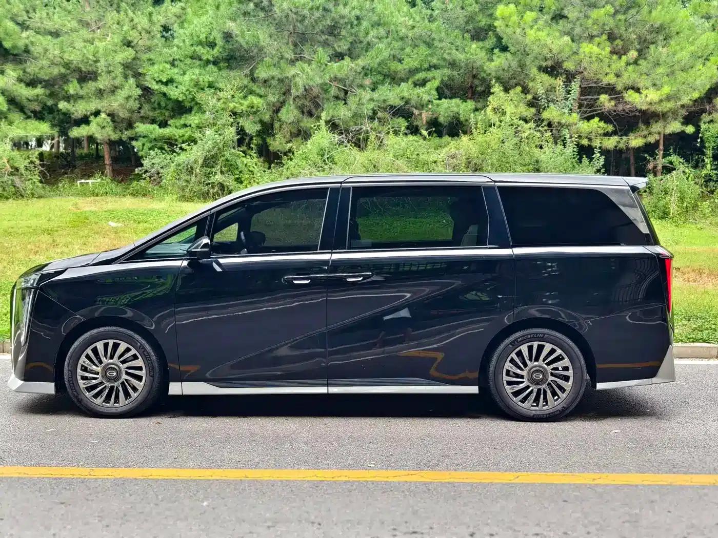 Trumpchi M8 2023 Master Series Hybrid Flagship Edition — миниатюра 21
