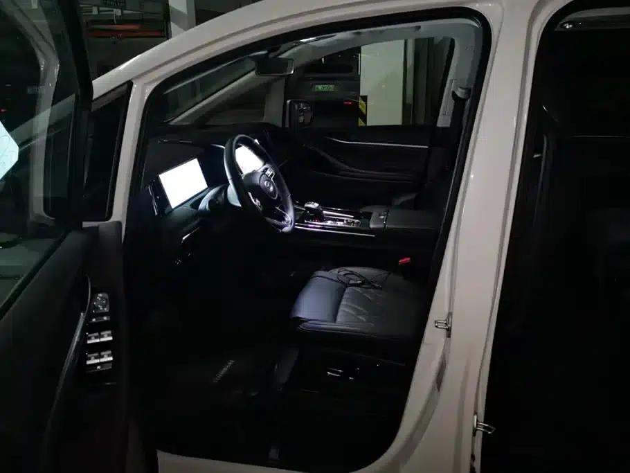 Trumpchi M8 2024 Master Series 400T Premium Edition — миниатюра 9