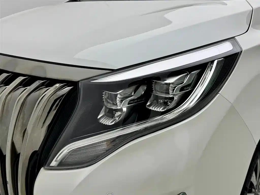 Trumpchi M8 2021 Master Series 390T Supreme Edition — миниатюра 12