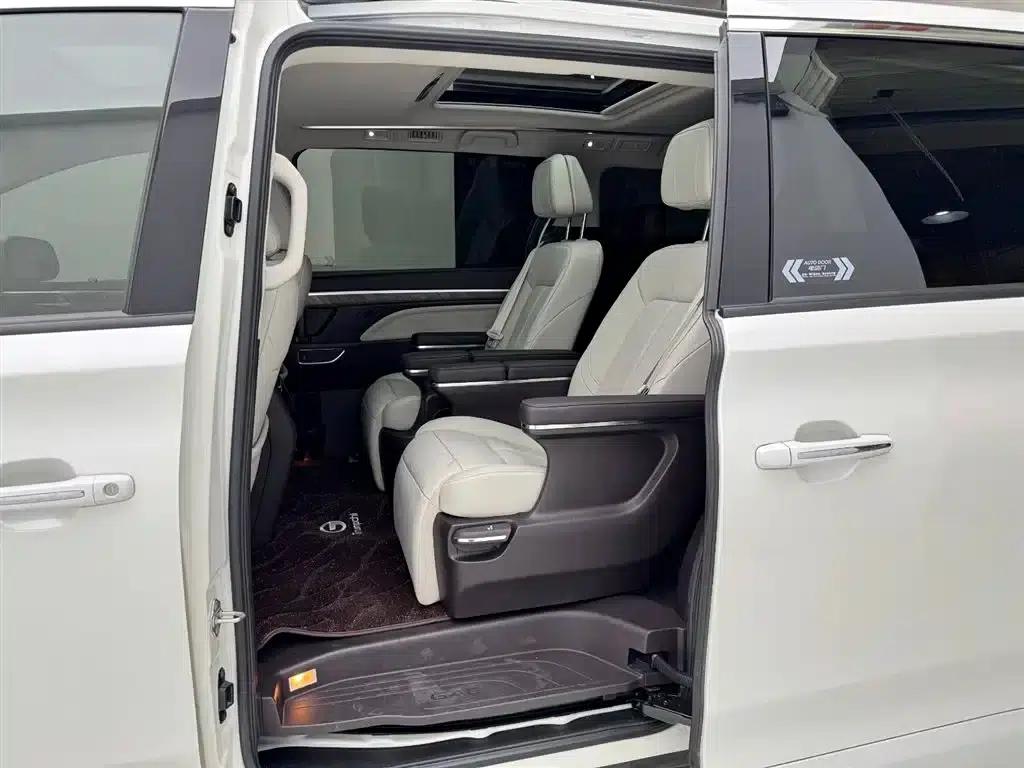 Trumpchi M8 2021 Master Series 390T Supreme Edition — миниатюра 17