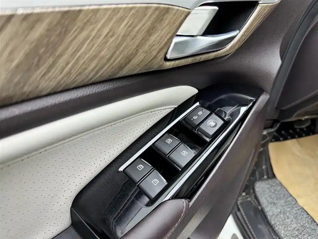 Trumpchi M8 2021 Master Series 390T Supreme Edition — миниатюра 22