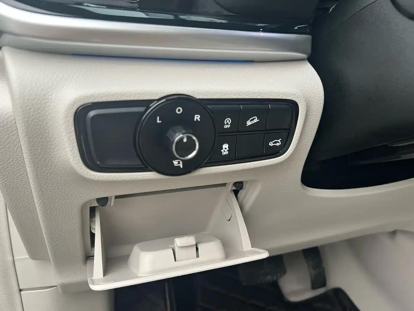 Trumpchi M8 2018 320T Premium Edition — миниатюра 17