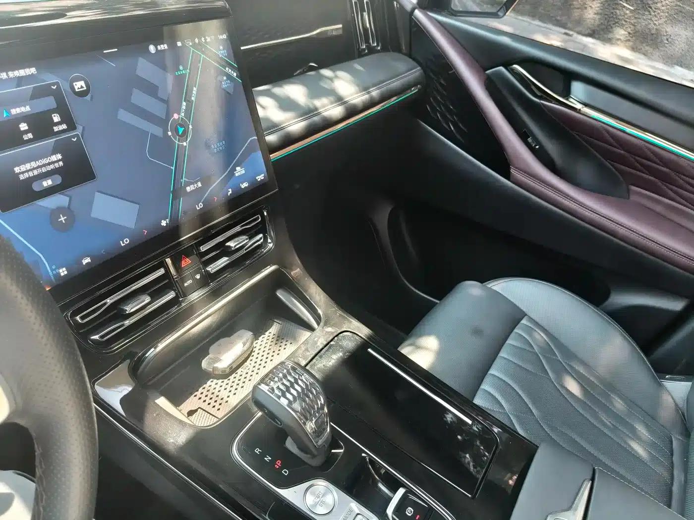 Trumpchi M8 2024 Master Series Super Hybrid Edition — миниатюра 11