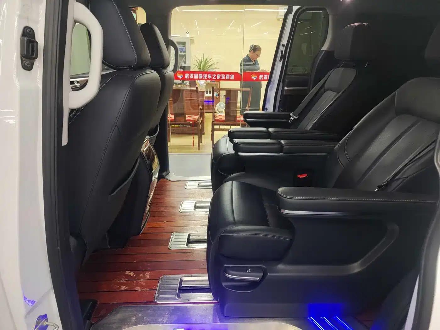 Trumpchi M8 2021 Master Series 390T Supreme Edition — миниатюра 6