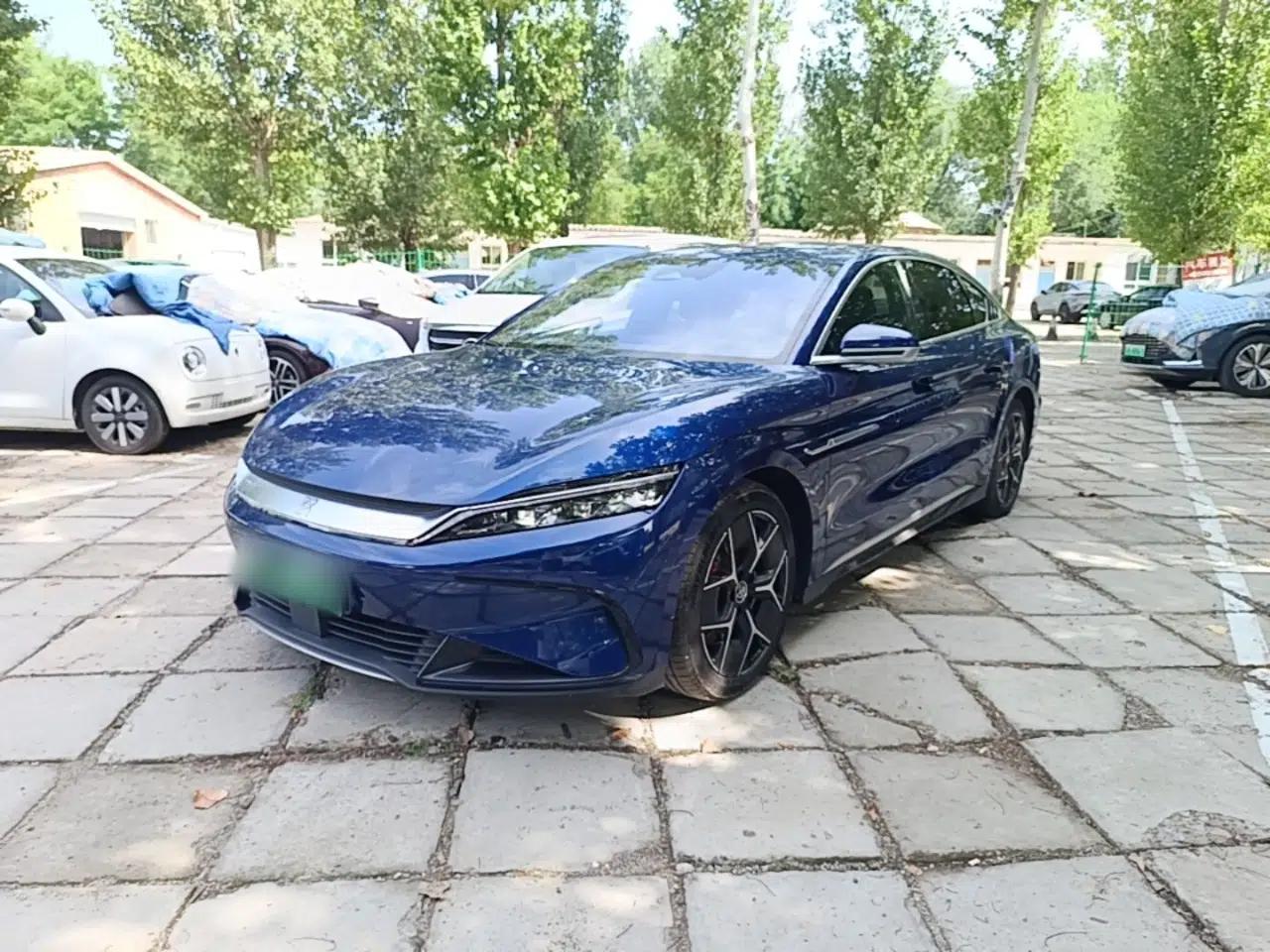 BYD Han 2022 EV Genesis Edition 715KM Front-Wheel-Drive Prestige Model — миниатюра 1
