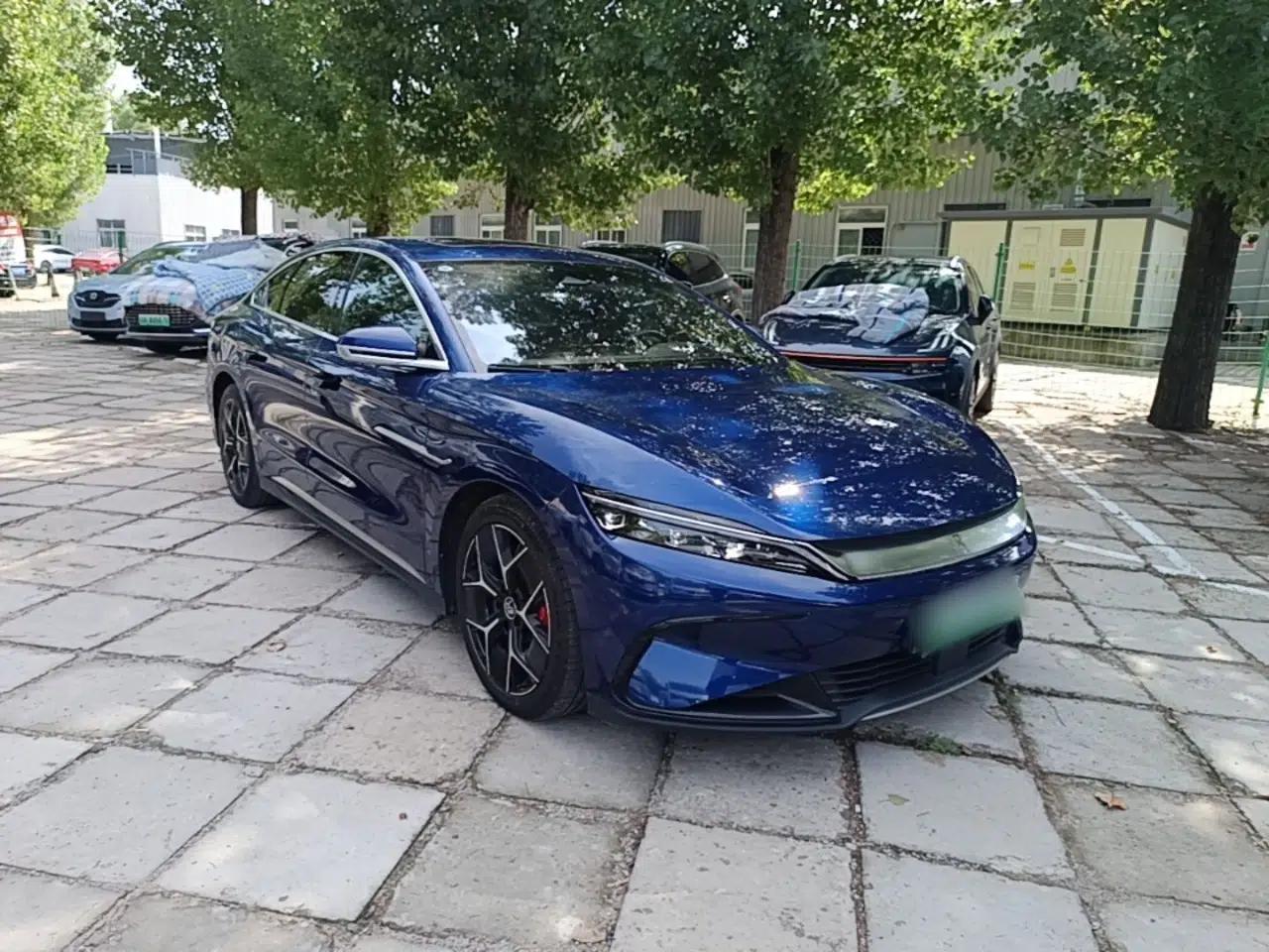BYD Han 2022 EV Genesis Edition 715KM Front-Wheel-Drive Prestige Model — миниатюра 3