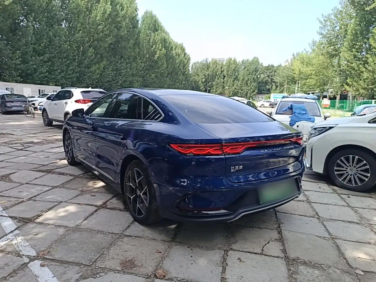 BYD Han 2022 EV Genesis Edition 715KM Front-Wheel-Drive Prestige Model — миниатюра 4