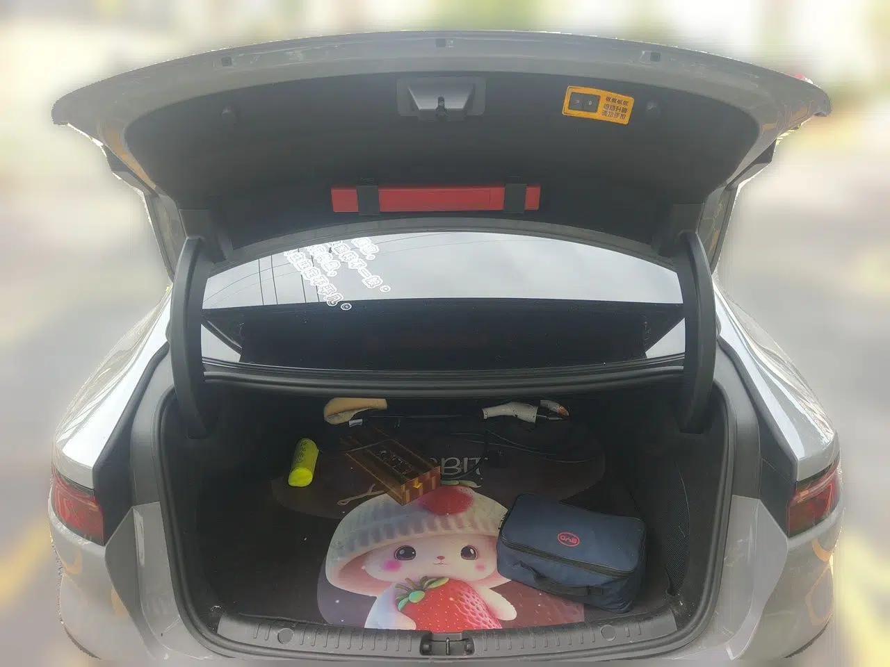 BYD Han 2025 DM-i Smart Drive 125KM Prestige Model — миниатюра 19
