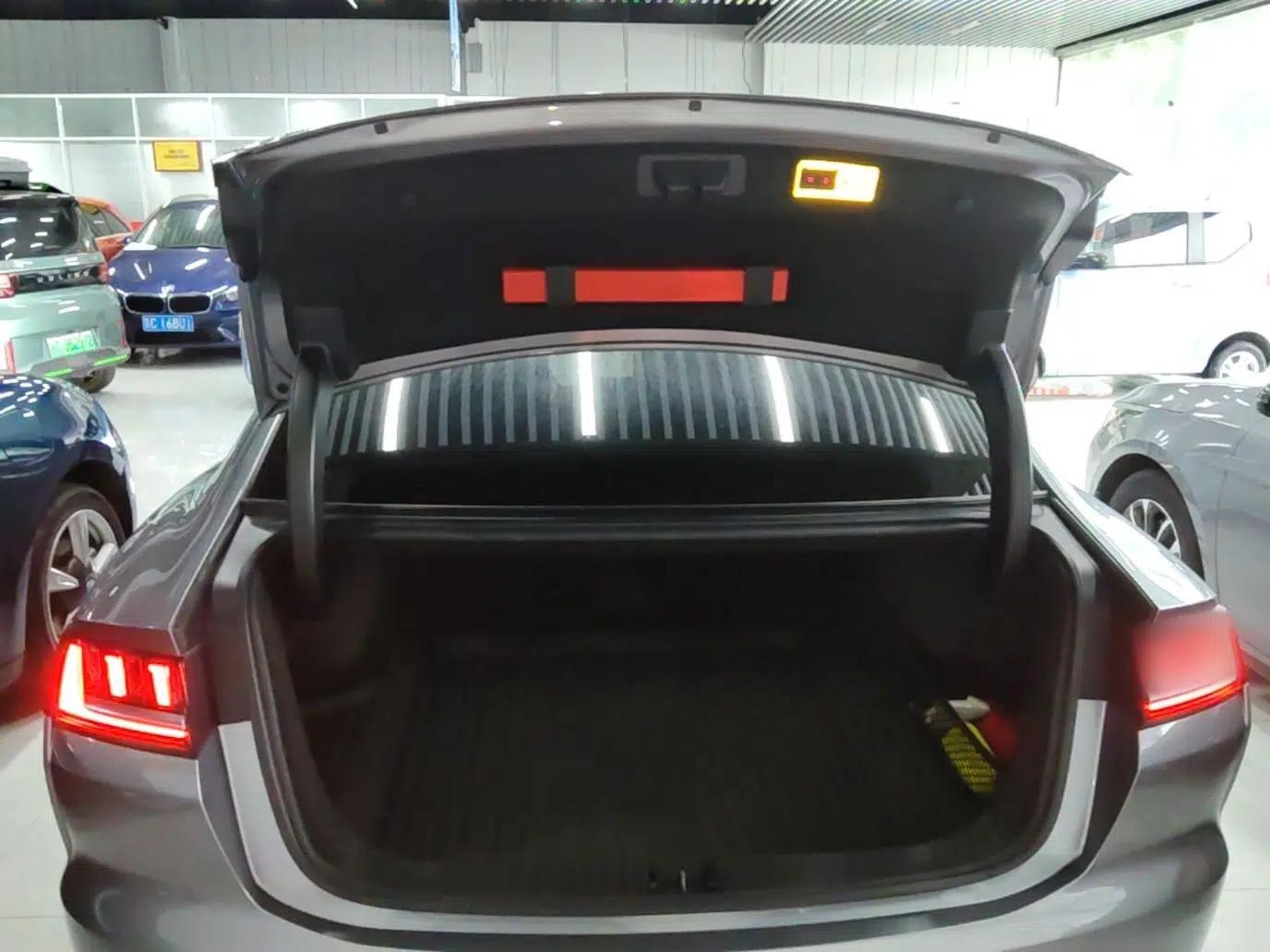 BYD Han 2020 EV Long-Range Luxury Model — миниатюра 22
